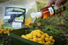 CARP INFERNO AKCIA Boilies Light Line 3kg + 250ml Booster (5)