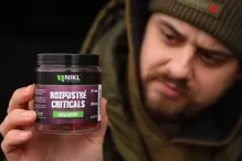 NIKL Rozpustné Criticals boilie Krill Berry 18mm, 250ml