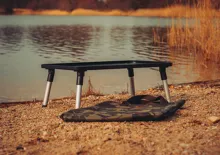 GIANTS FISHING Stôl Gaube Bivvy Table (49.5x30x19/26cm) (4)