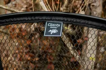 GIANTS FISHING Plávajúcí podberák s pogumovanou sieťkou Luxury X-large Float 80x70cm (10)