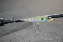 BERKLEY Wobler J-Walker Blue Bullet 10cm (1)