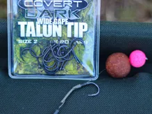 GARDNER Háčiky s protihrotom Covert Dark Wide Gape Talon Tip (10ks) (6)
