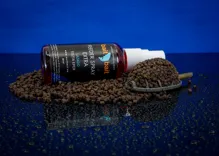 BAIT BAIT Feeder Pellet Mix Lázadó Jahoda 800g